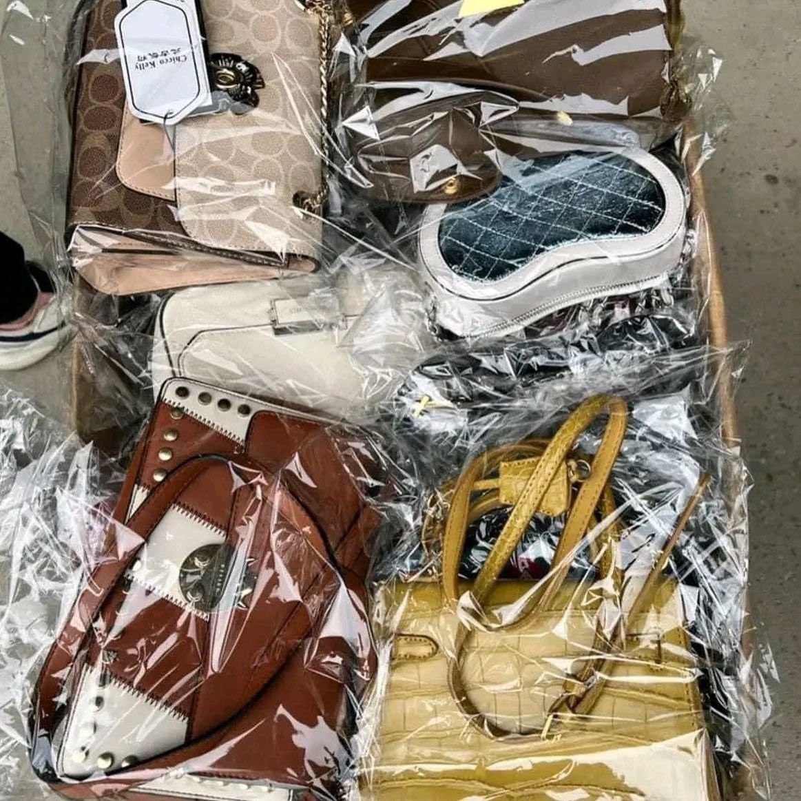 Women's Handbags Pallets - Image 3